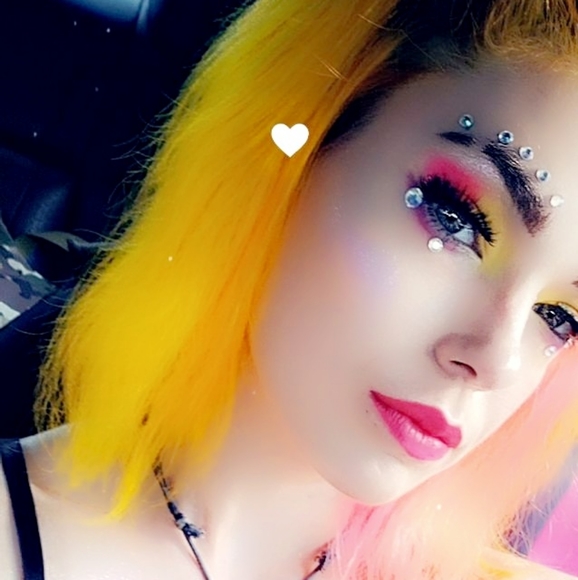 Meet your Posher, Jae!🖤 - Picture 2 of 6